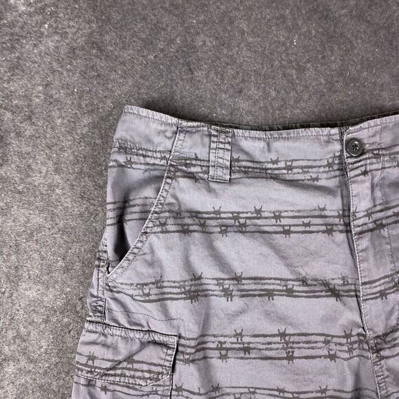 MMA Elite Shorts Mens 36 Gray Barbed Wire Print Cargo Y2K - Picture 3 of 15
